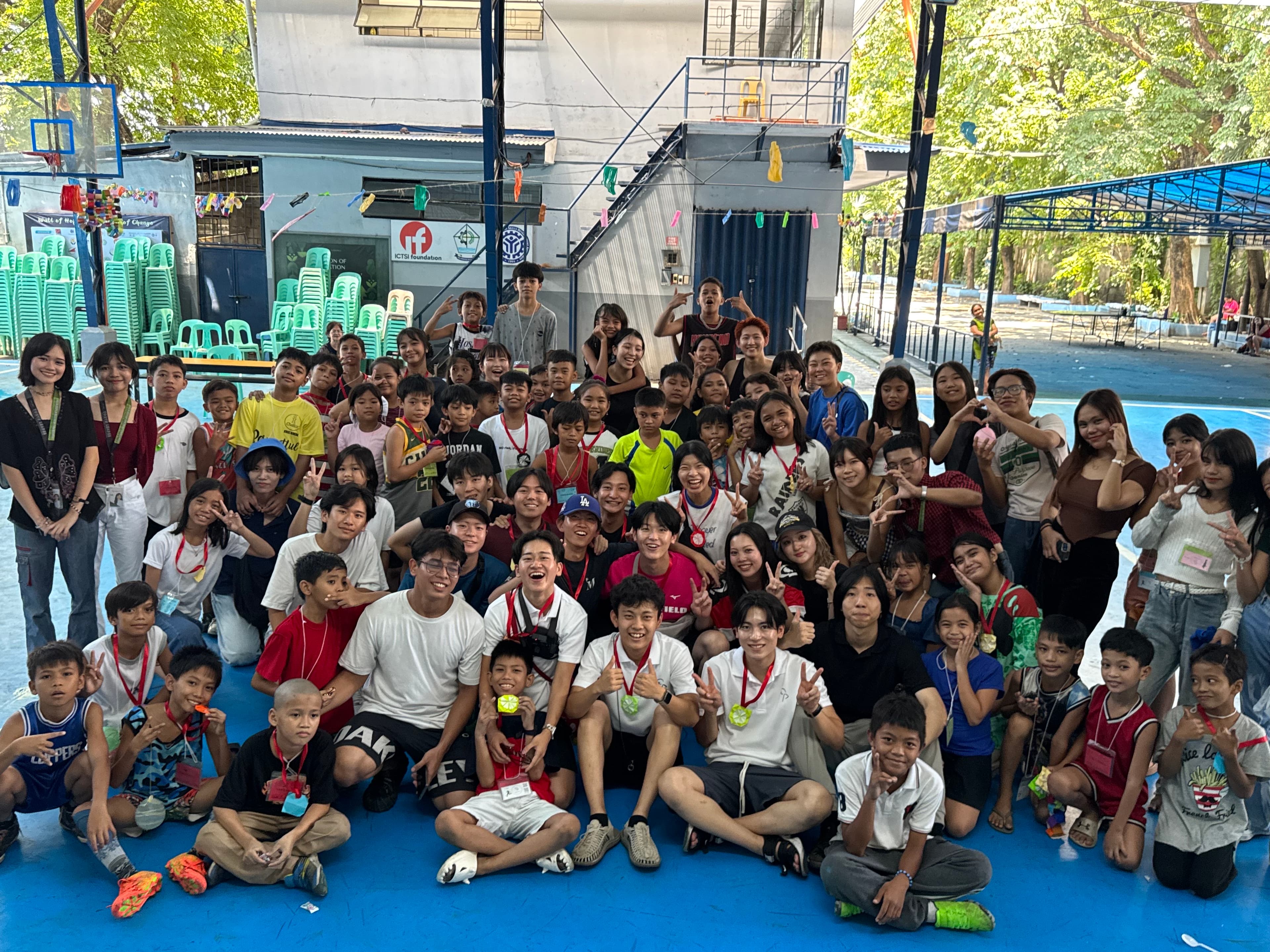 ITS DAYの活動に参加した子どもたちと学生たち